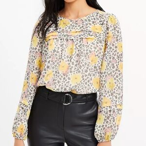 LOFT yellow and gray relaxed blouse with long sleeves and a peter pan collar